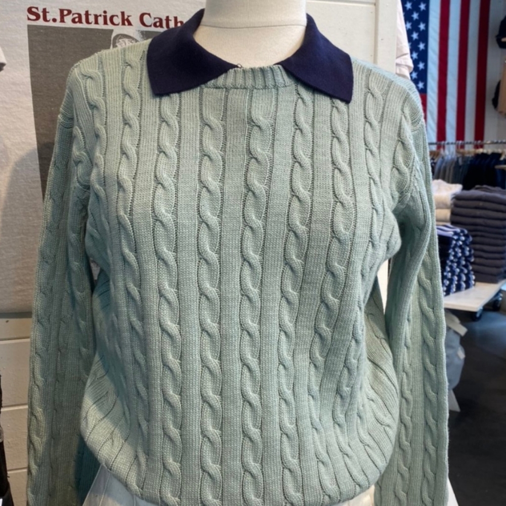 Brandy Melville Olsen sweater